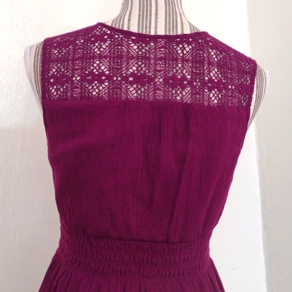 Eddie Bauer Magenta V-neck Fit & Flare Knee Length Dress Size 2 - Picture 6 of 14